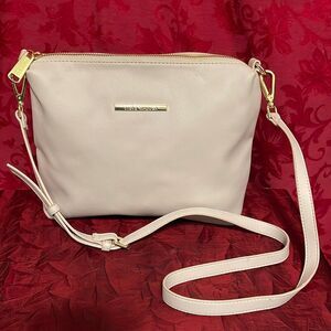 Steve Madden‎ White Cross Body Shoulder Bag….Like New